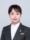 杨霞