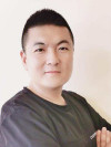 王靚